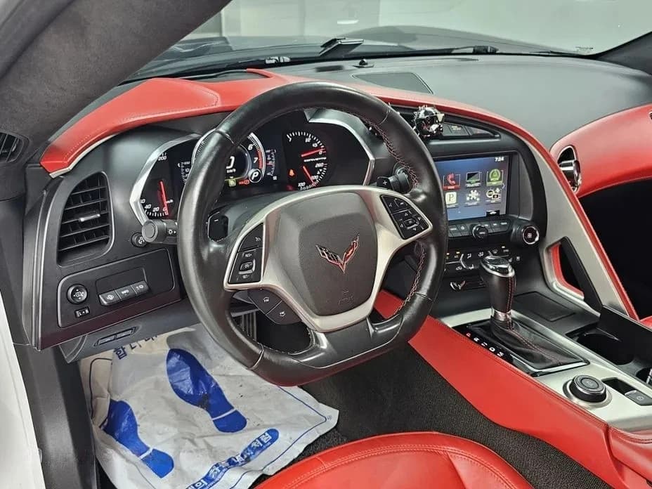 2016 Chevrolet CORVETTE - 11