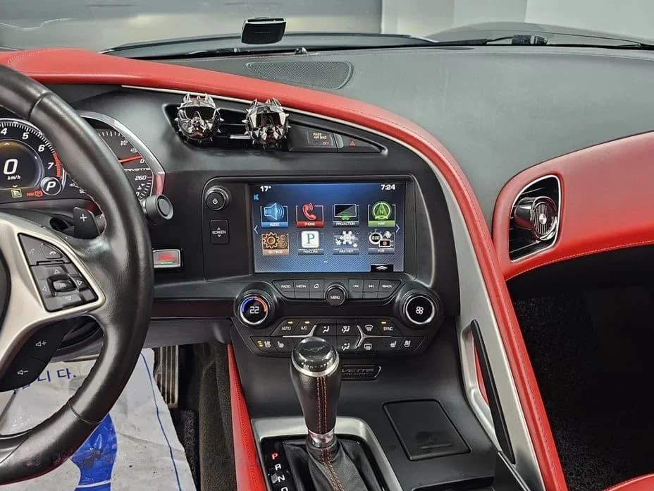 2016 Chevrolet CORVETTE - 12