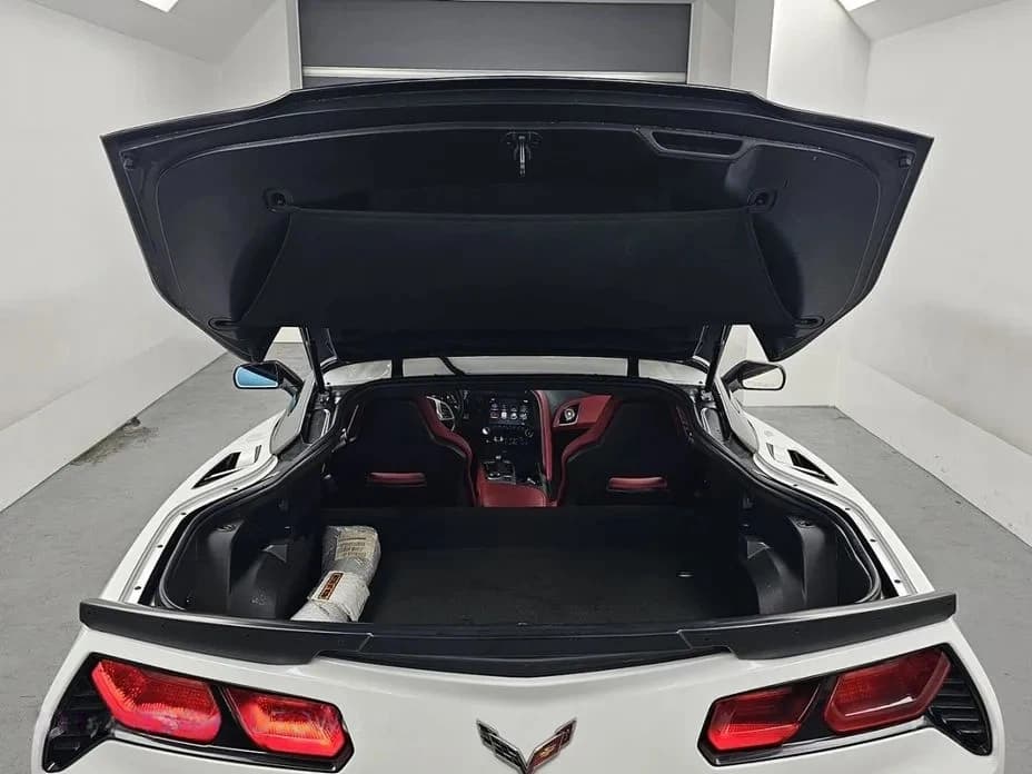 2016 Chevrolet CORVETTE - 18