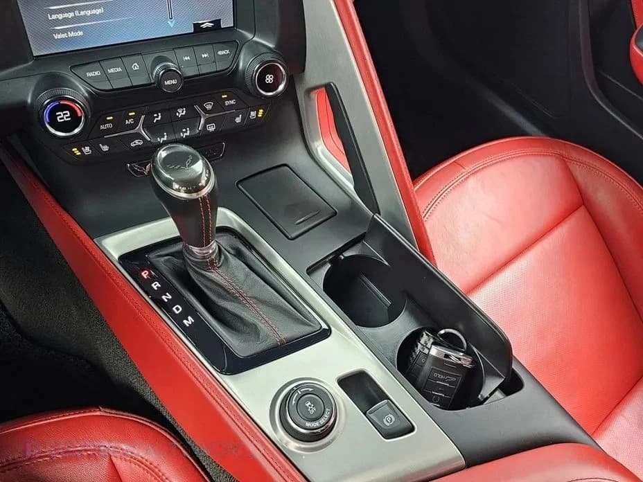 2016 Chevrolet CORVETTE - 8