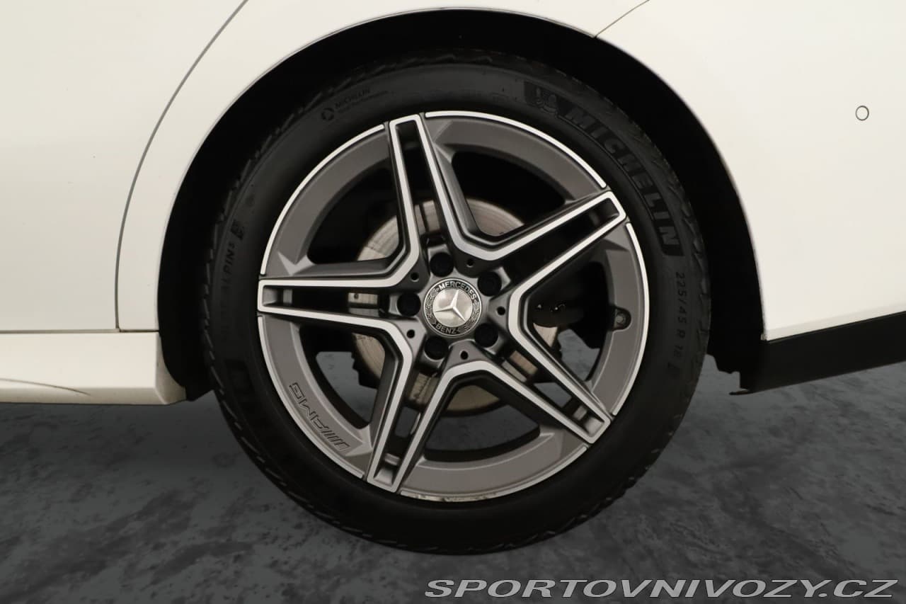 2020 Mercedes-Benz CLA - 23