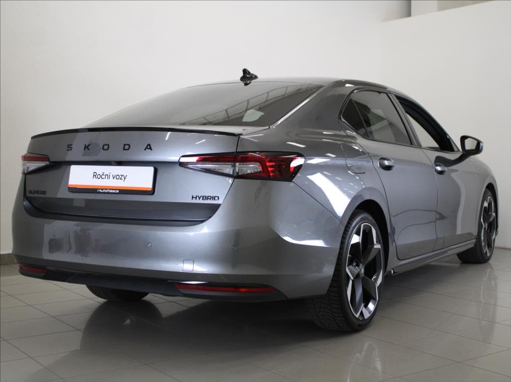 2025 Škoda SUPERB - 5