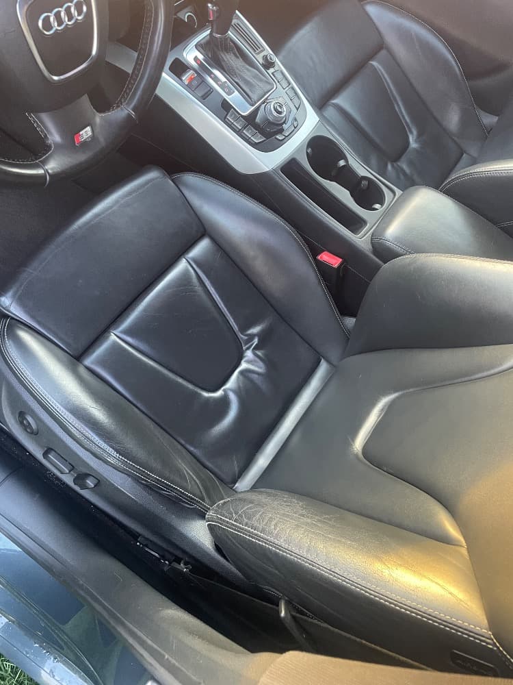 2010 Audi S5 - 27