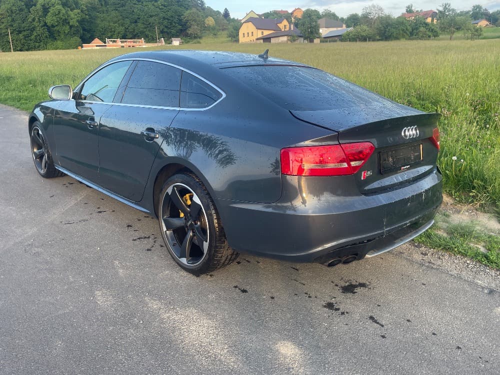 2010 Audi S5 - 5