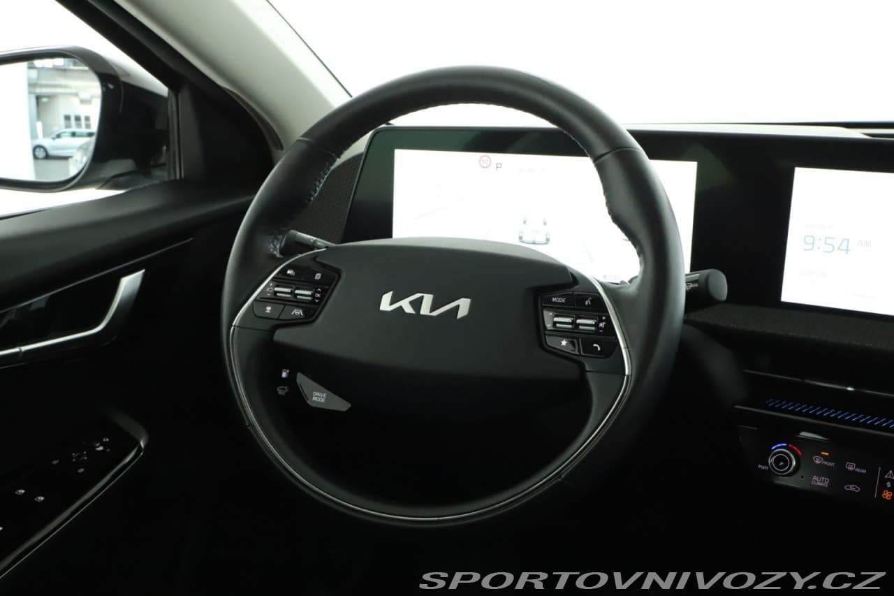 2022 Kia EV6 - 15