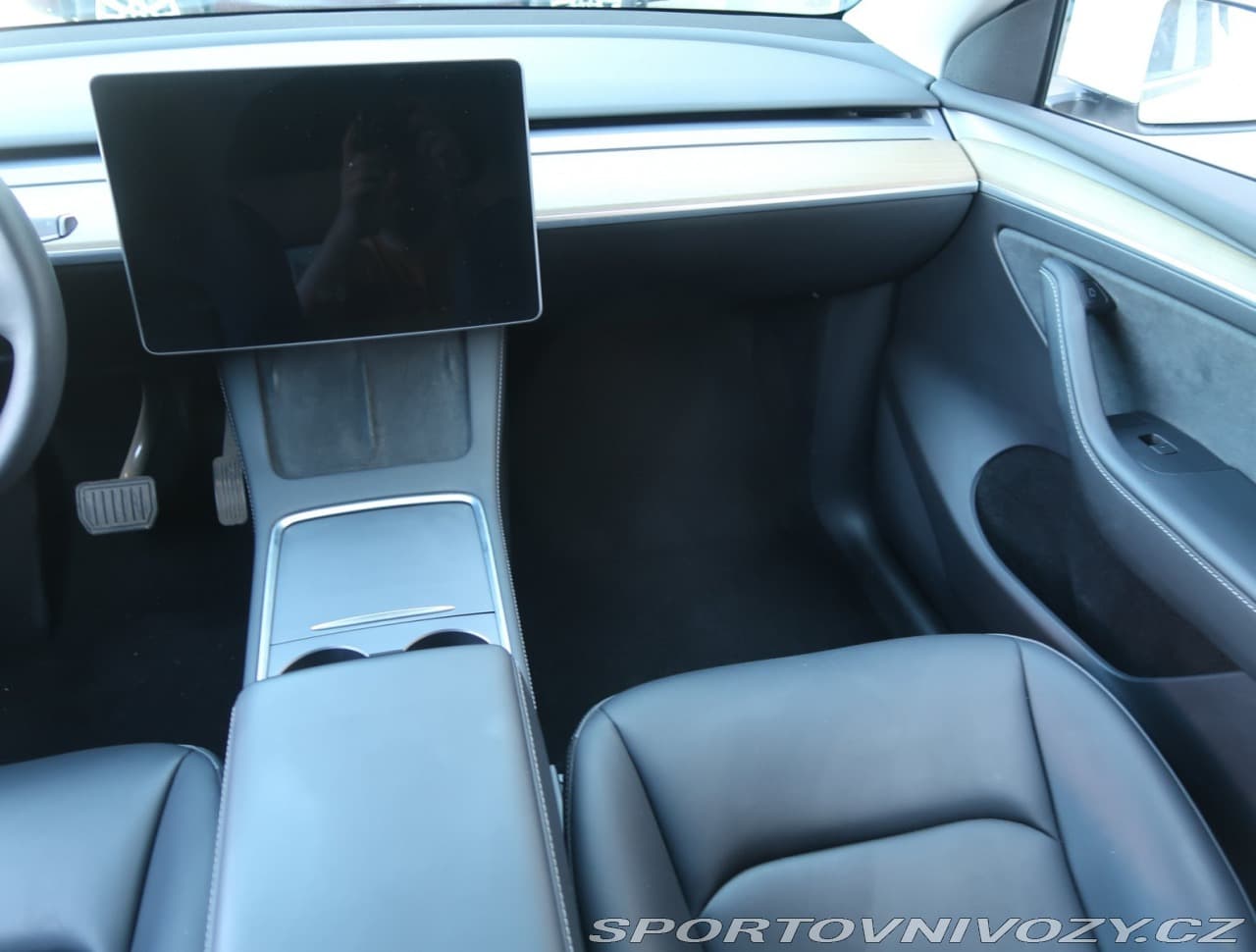 2023 Tesla MODEL Y - 8