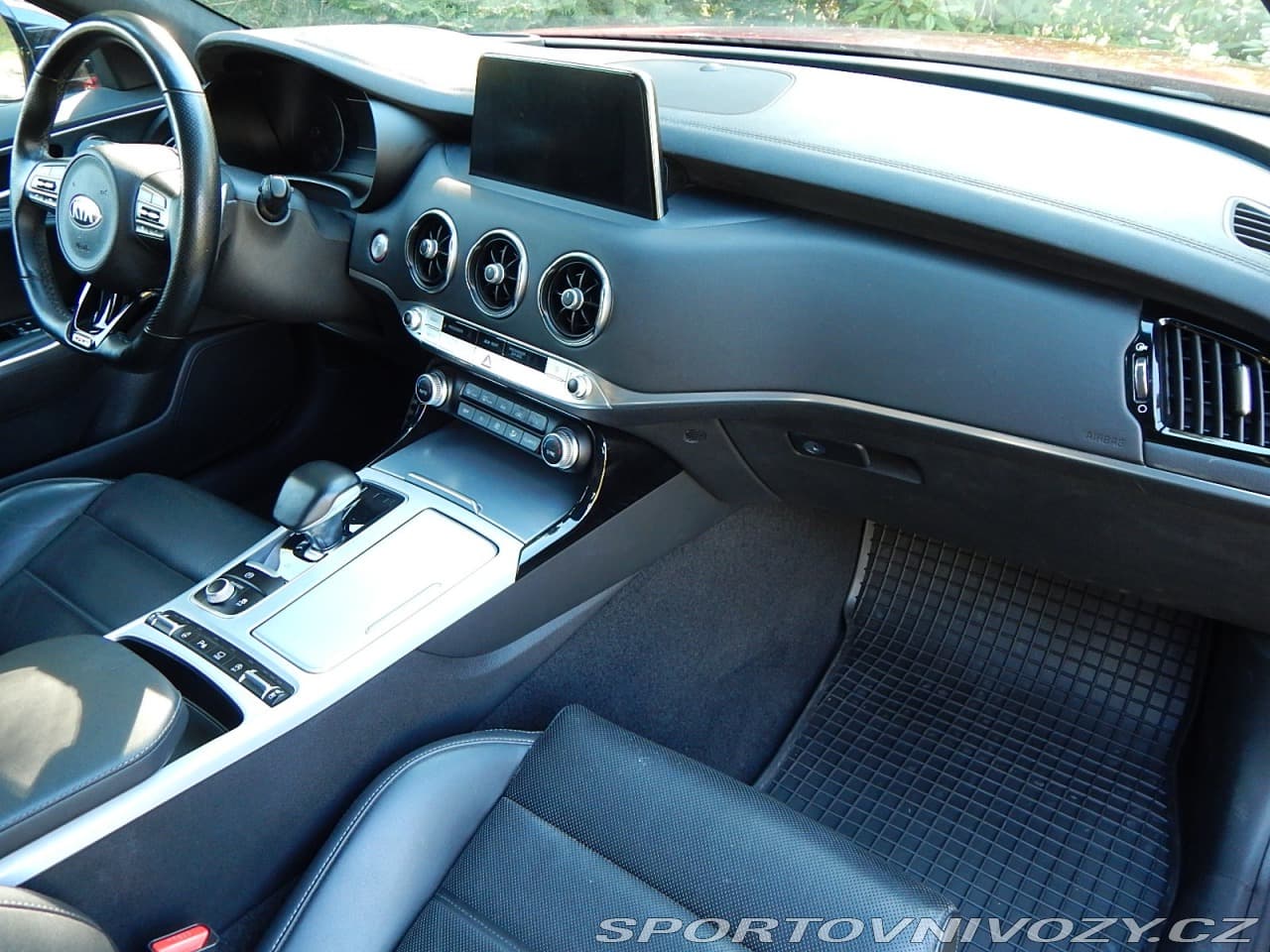 2018 Kia STINGER - 14