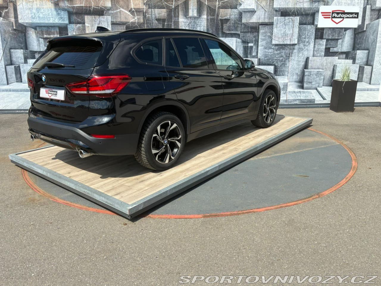 2019 BMW X1 - 11