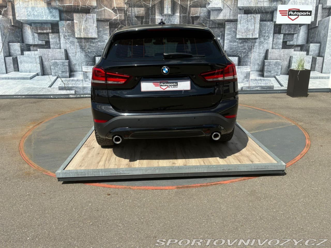 2019 BMW X1 - 13