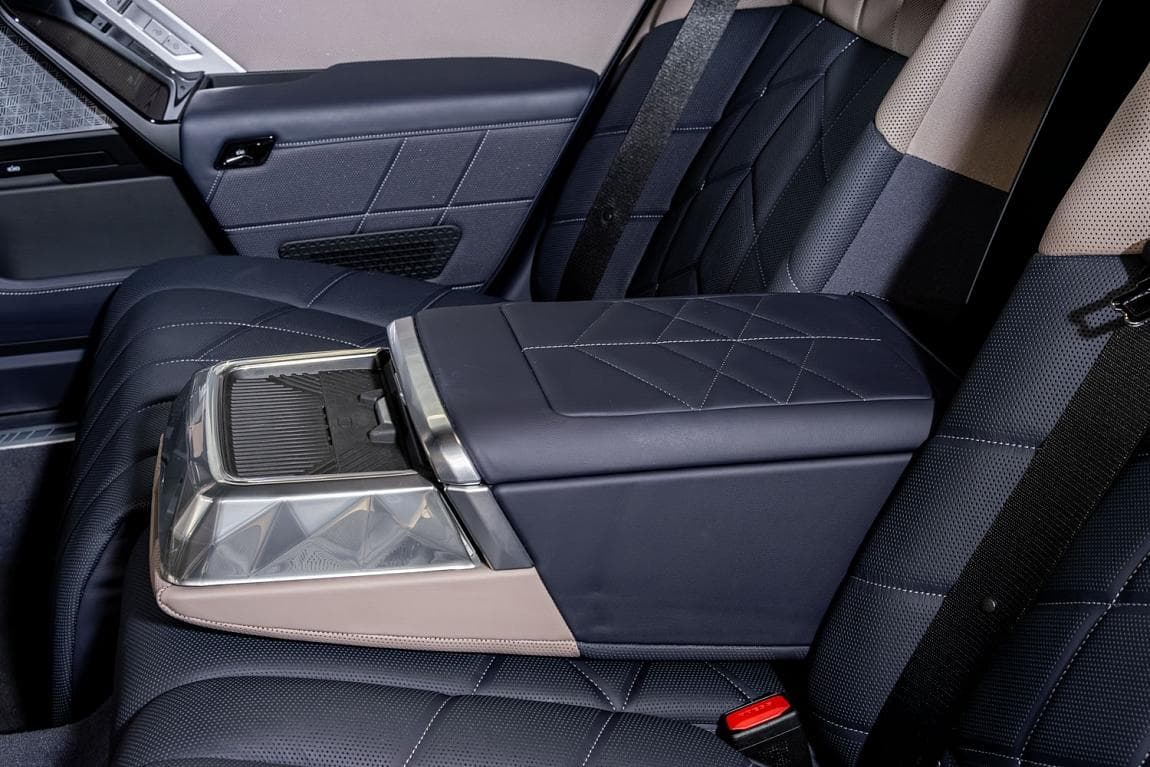 2024 BMW I7 - 18