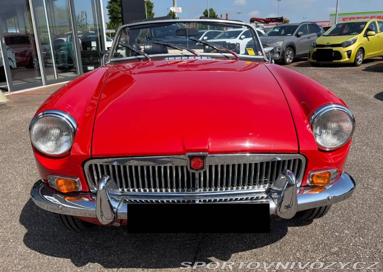 1973 MG MGB - 12