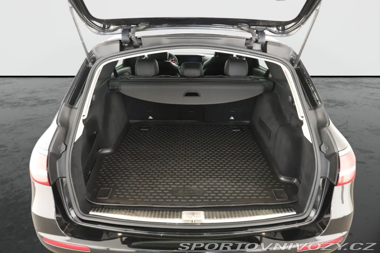 2017 Mercedes-Benz E-CLASS - 11
