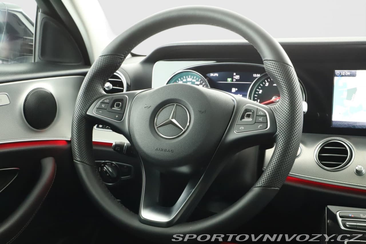 2017 Mercedes-Benz E-CLASS - 17