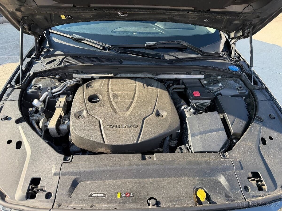 2018 Volvo V90 - 13