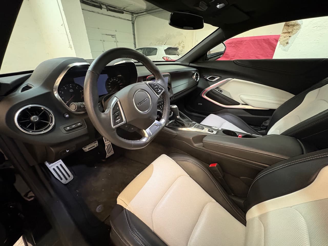 2019 Chevrolet CAMARO - 11