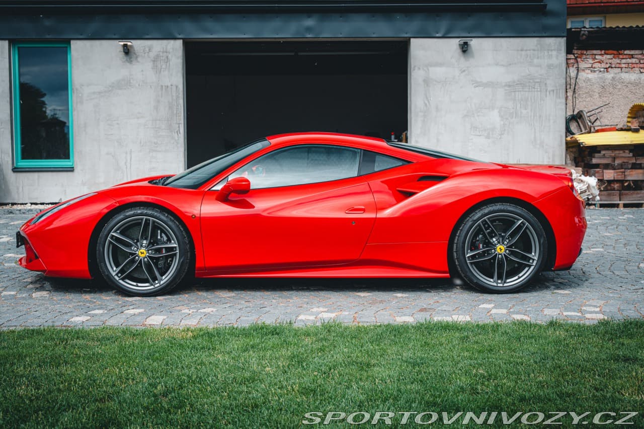 2020 Ferrari 488 - 4