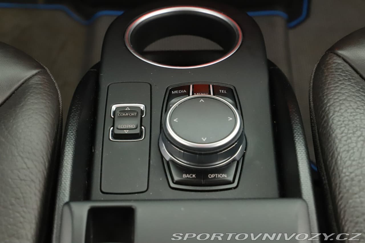 2016 BMW i3 - 14