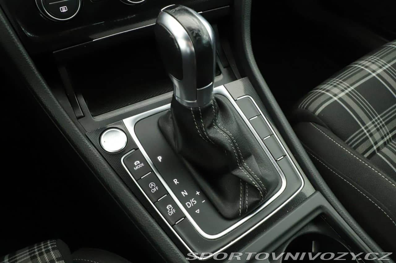 2016 Volkswagen GOLF - 21