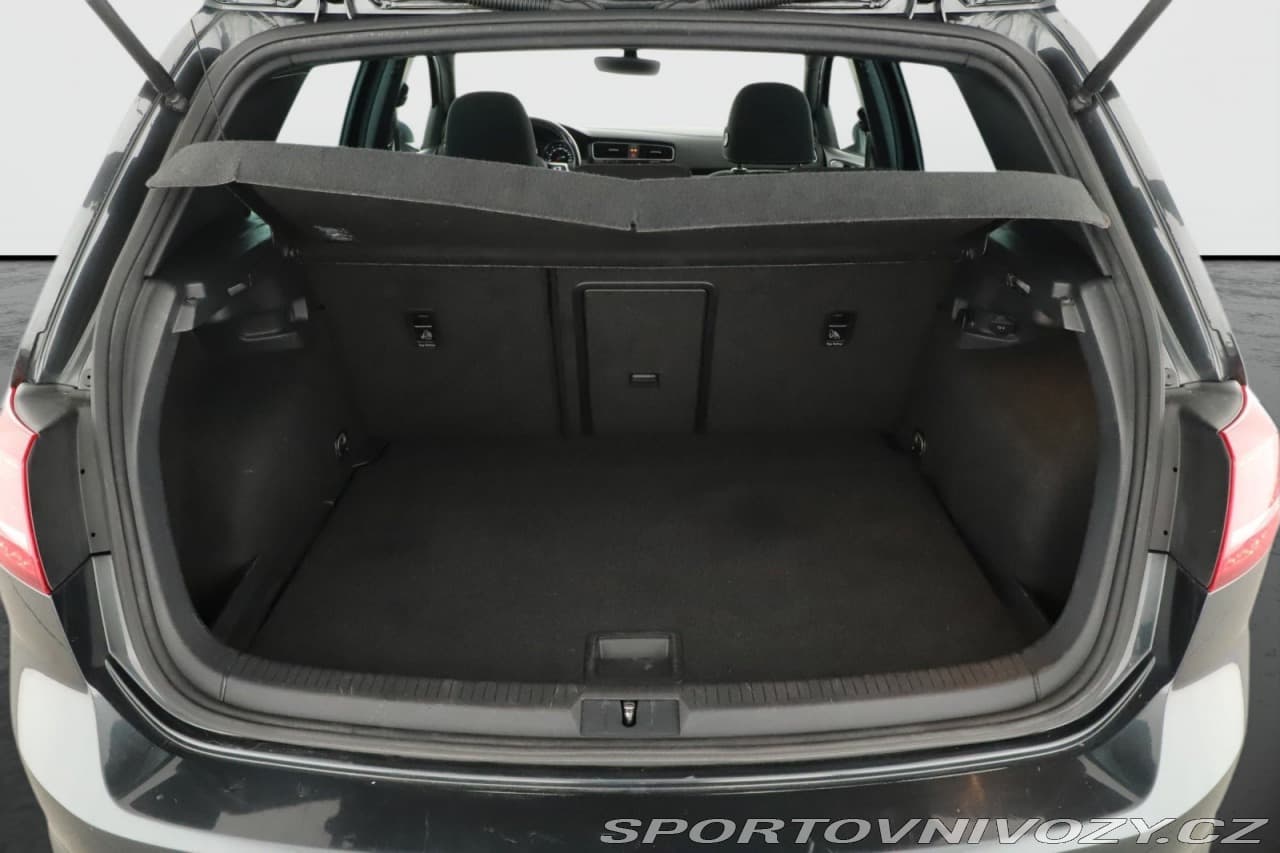 2016 Volkswagen GOLF - 33