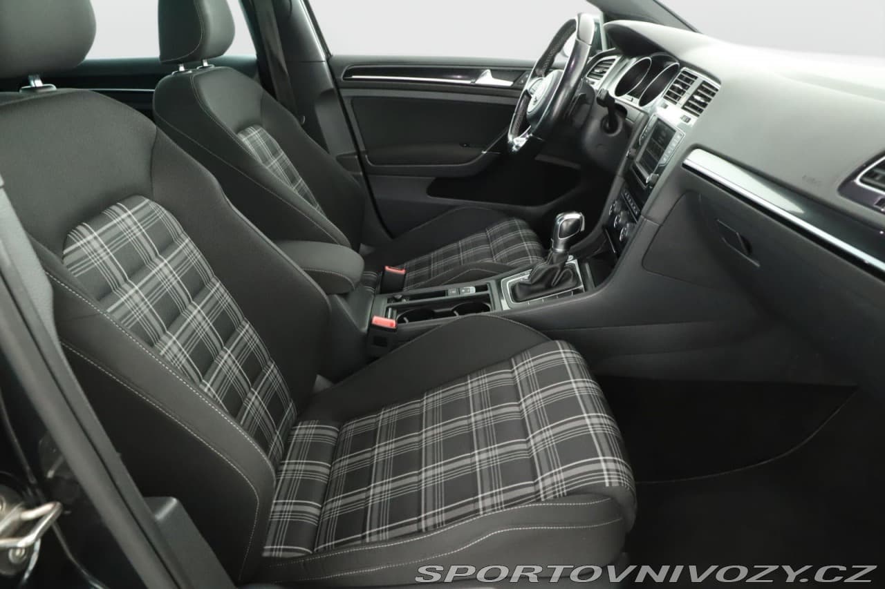 2016 Volkswagen GOLF - 13