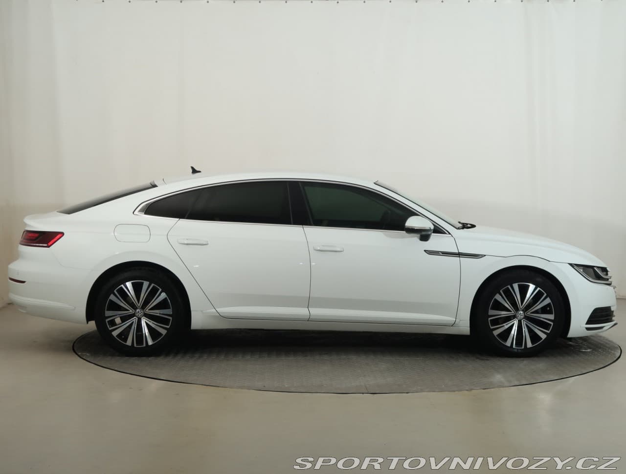 2017 Volkswagen ARTEON - 11