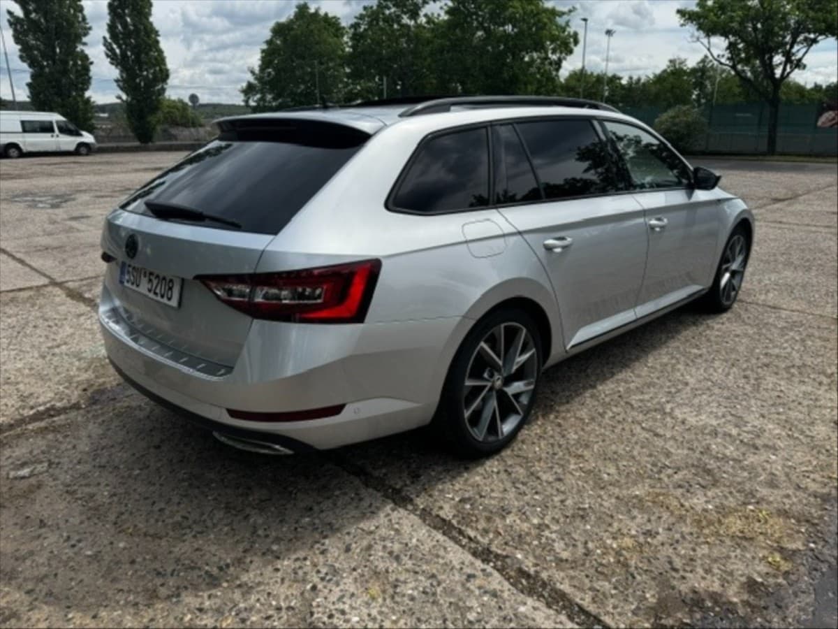 2018 Škoda SUPERB - 13