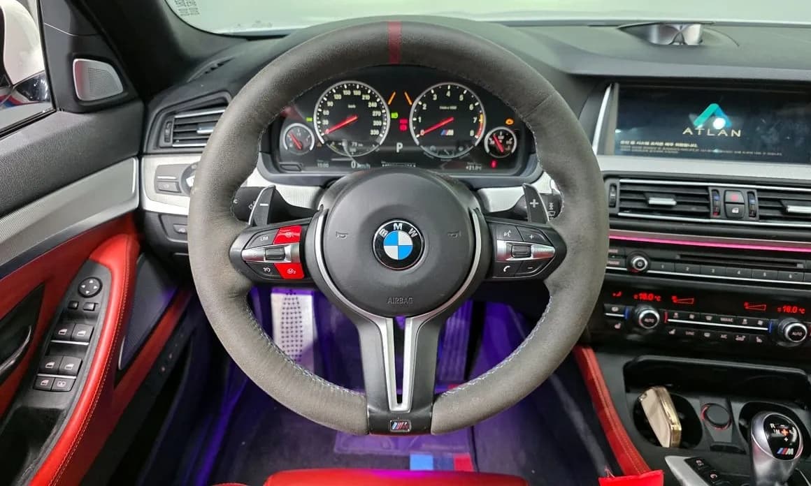 2016 BMW M5 - 25