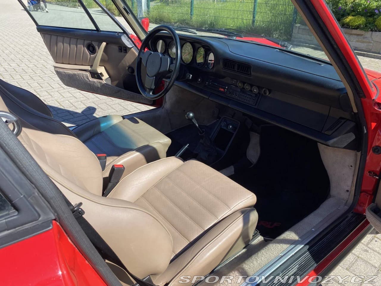 1984 Porsche 911 - 23