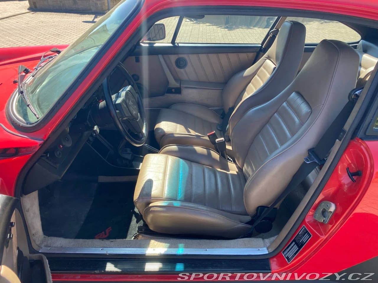 1984 Porsche 911 - 33