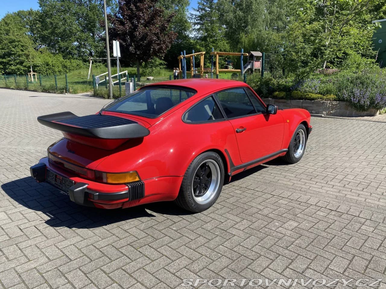1984 Porsche 911 - 9