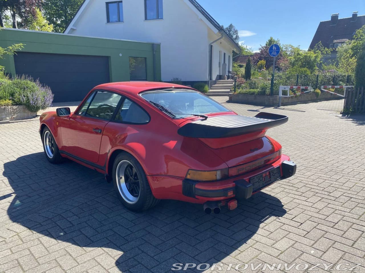 1984 Porsche 911 - 13