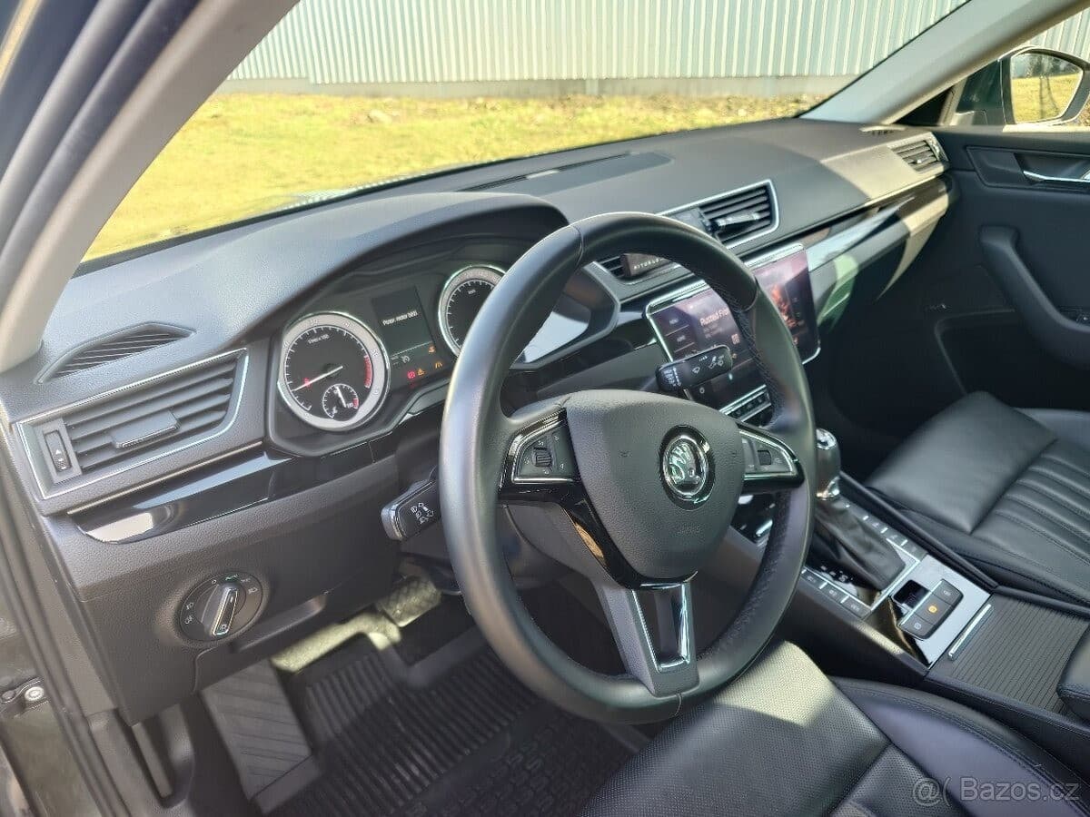 2019 Škoda SUPERB - 8