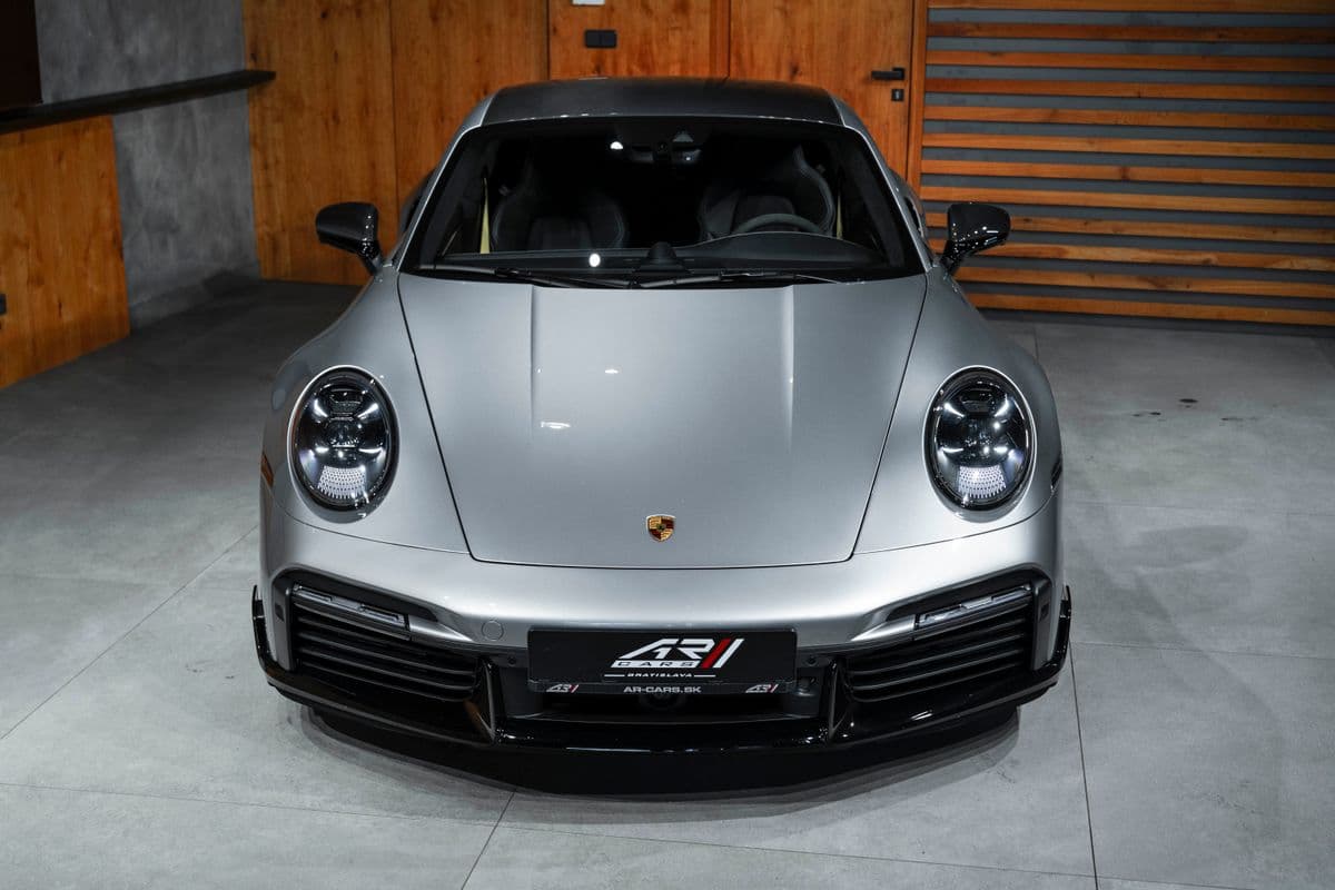2024 Porsche 911 - 4