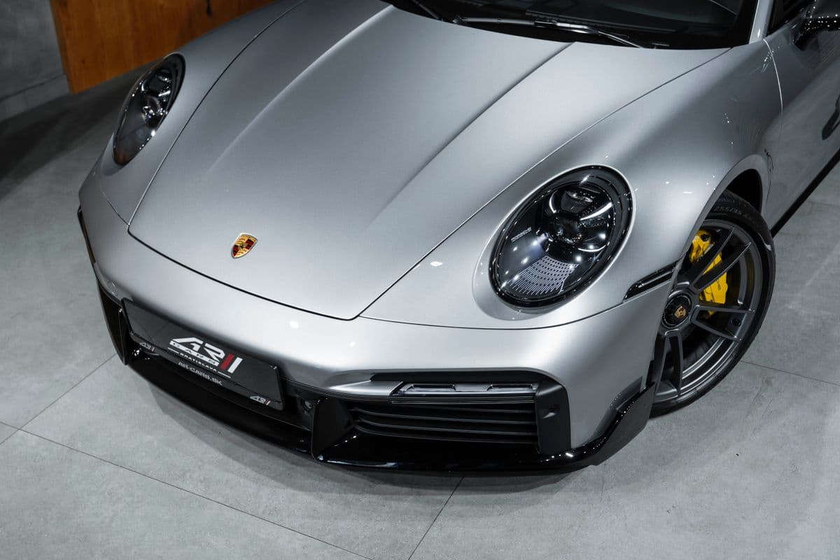 2024 Porsche 911 - 13