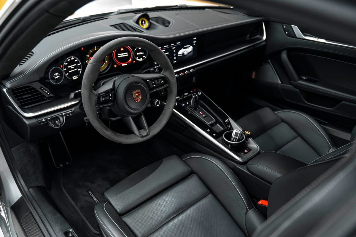 2024 Porsche 911 - 19
