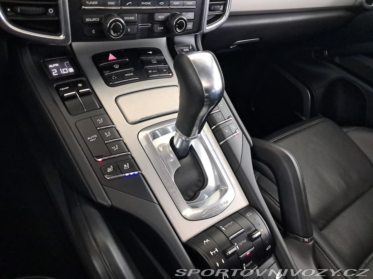 2010 Porsche CAYENNE - 13
