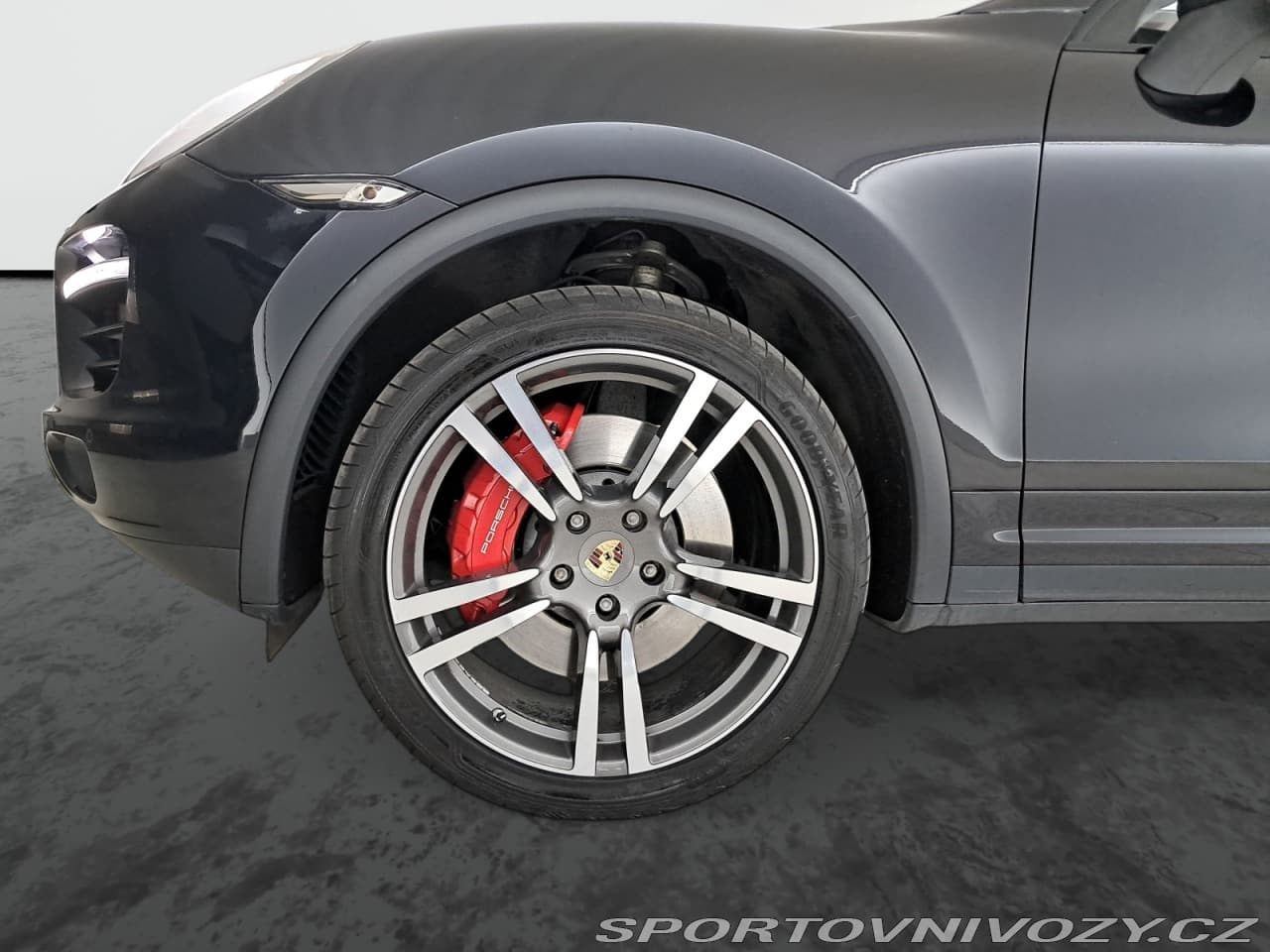 2010 Porsche CAYENNE - 15