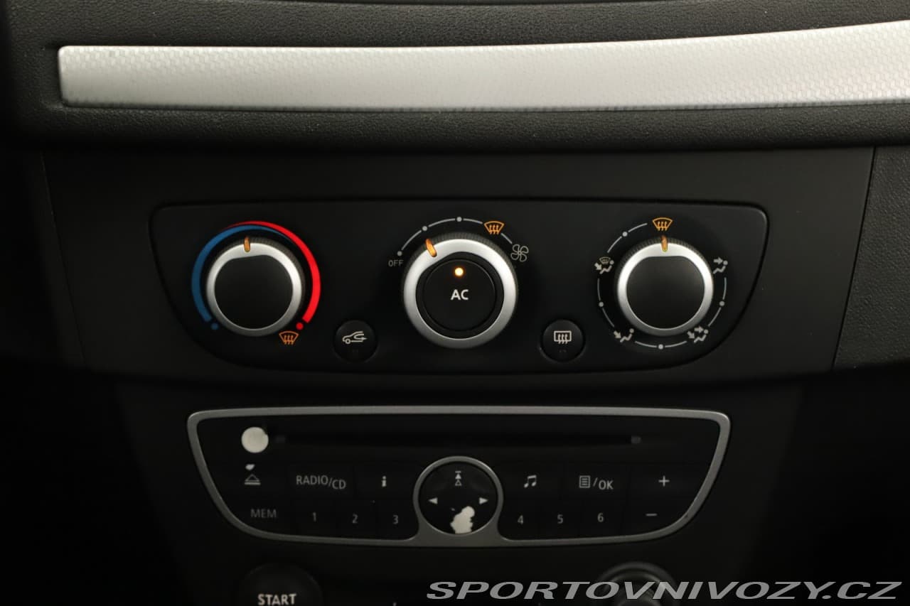 2009 Renault MEGANE - 11