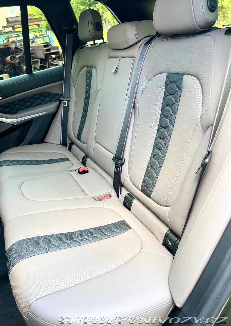 2021 BMW X5 - 11