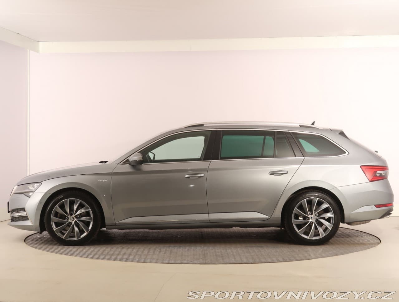 2021 Škoda SUPERB - 3