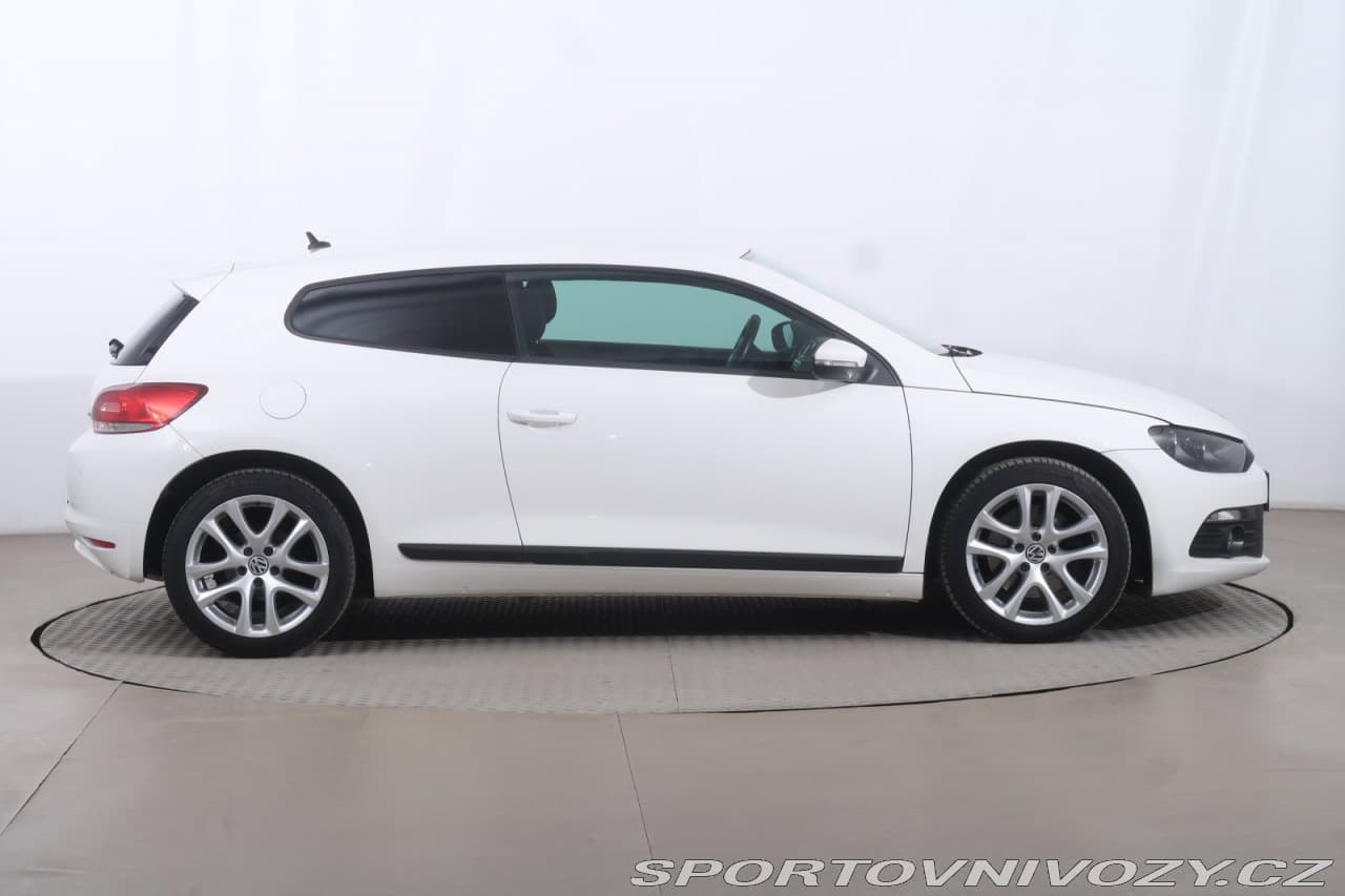 2009 Volkswagen SCIROCCO - 11