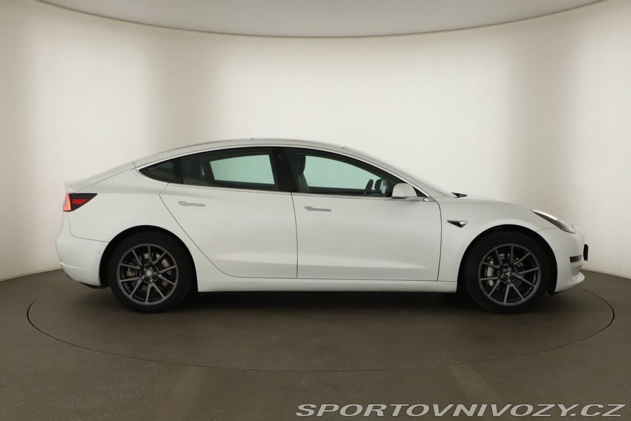2020 Tesla MODEL 3 - 11