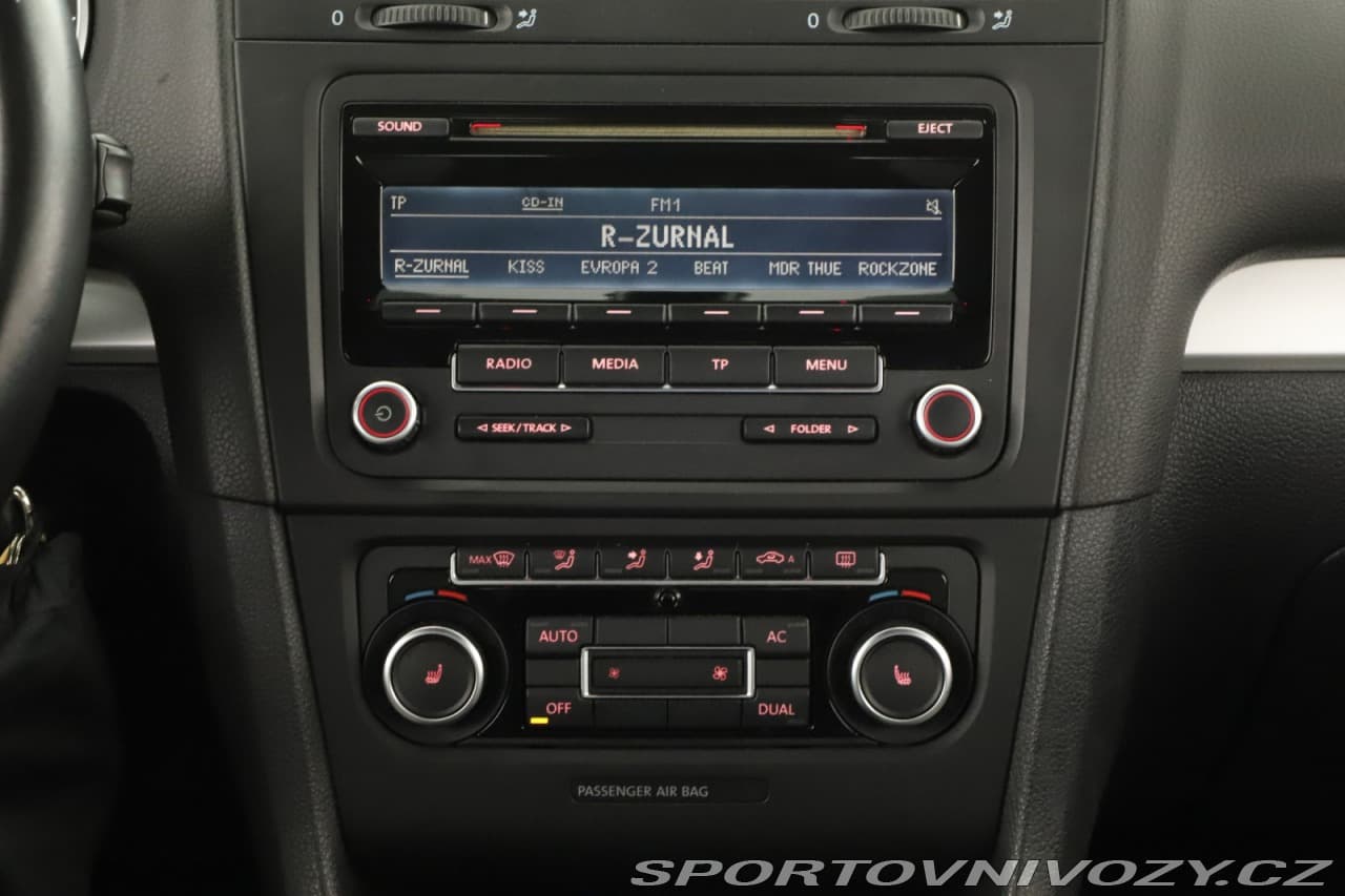 2011 Volkswagen GOLF - 21