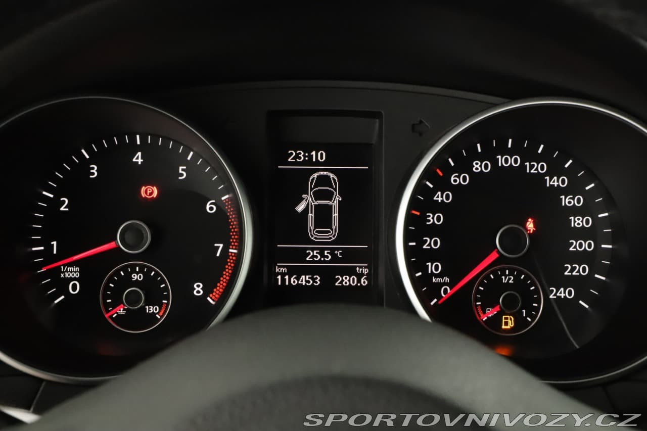 2011 Volkswagen GOLF - 17