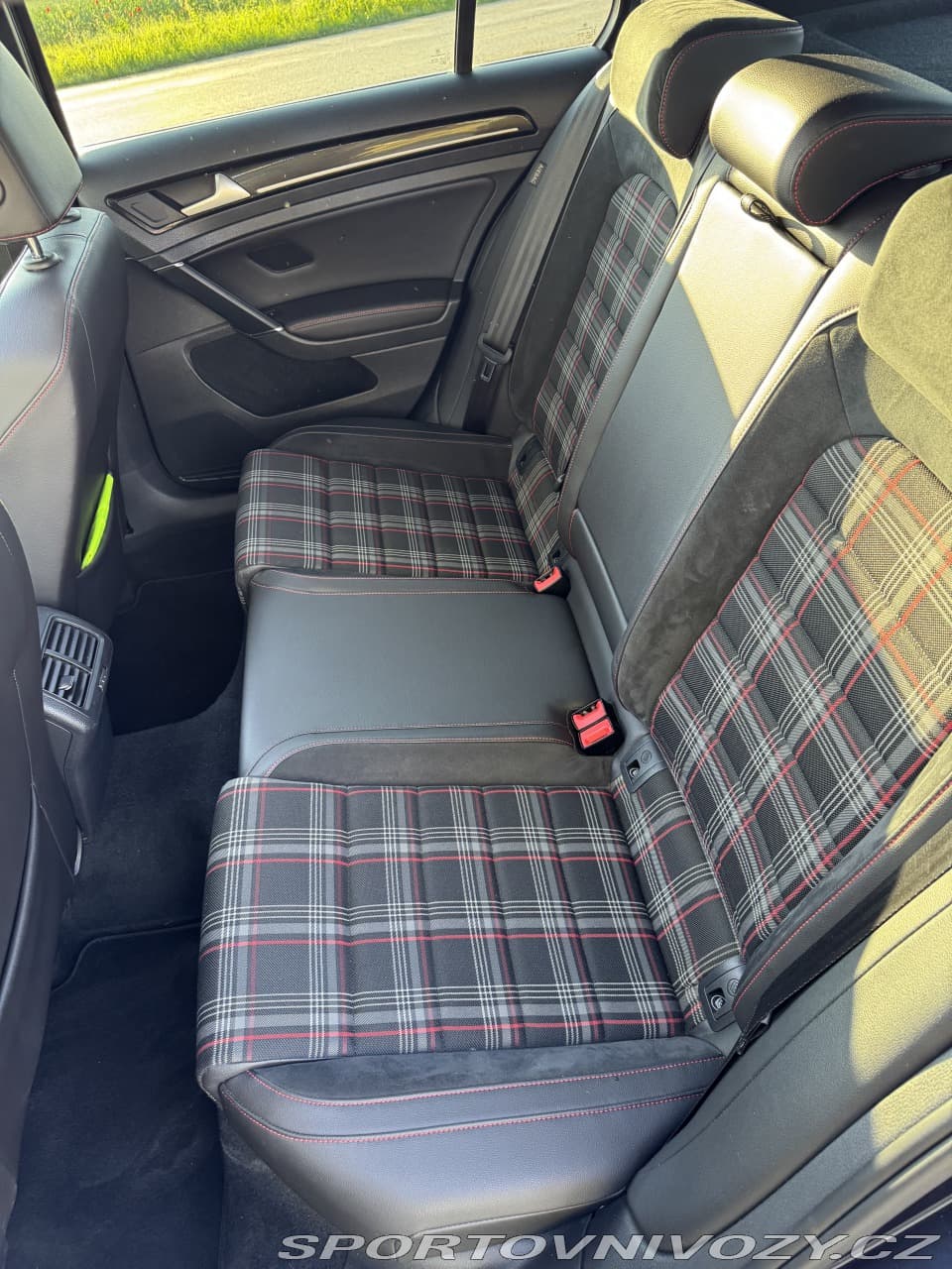 2016 Volkswagen GOLF - 21