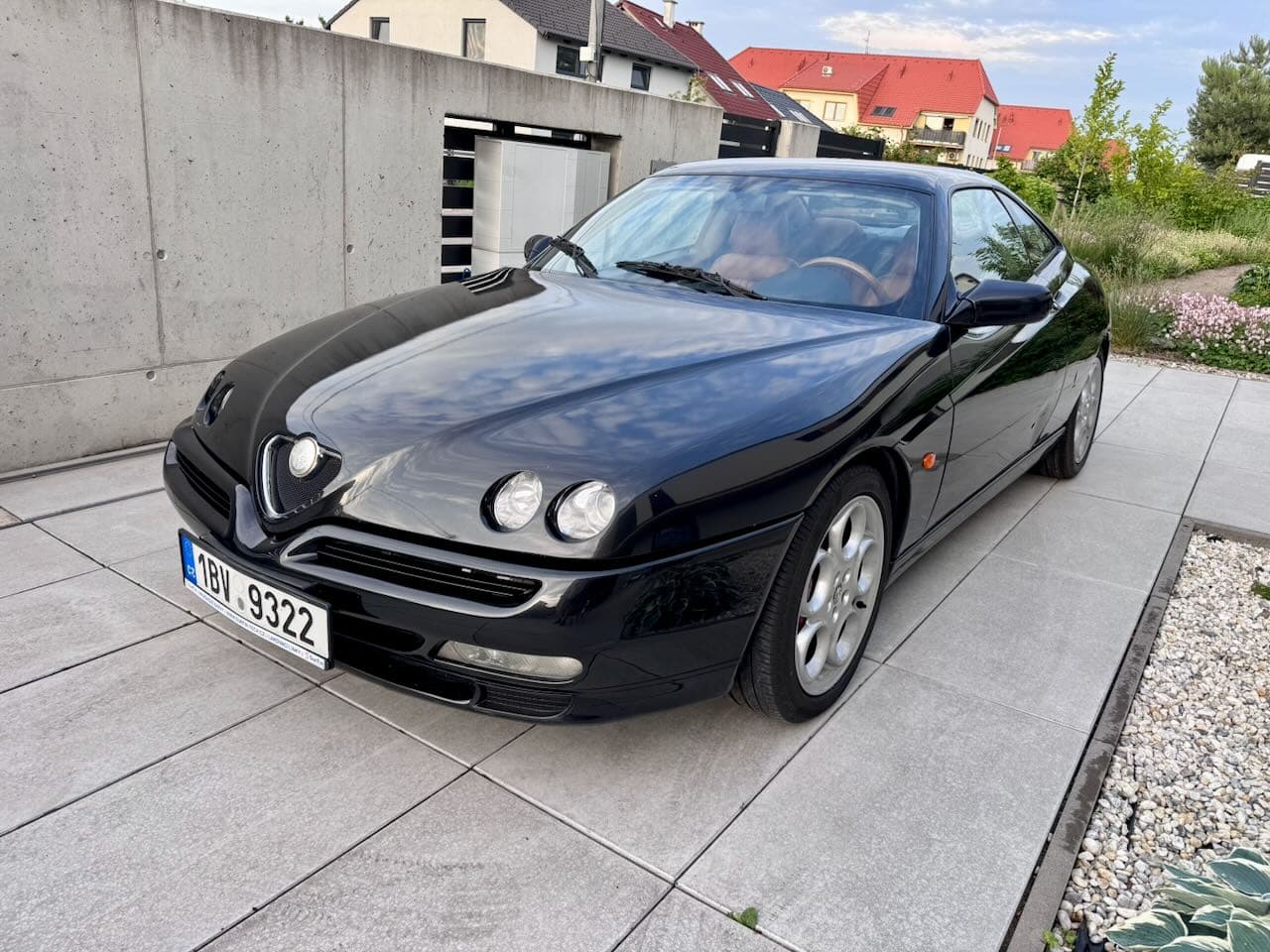 2001 Alfa Romeo GTV - 11