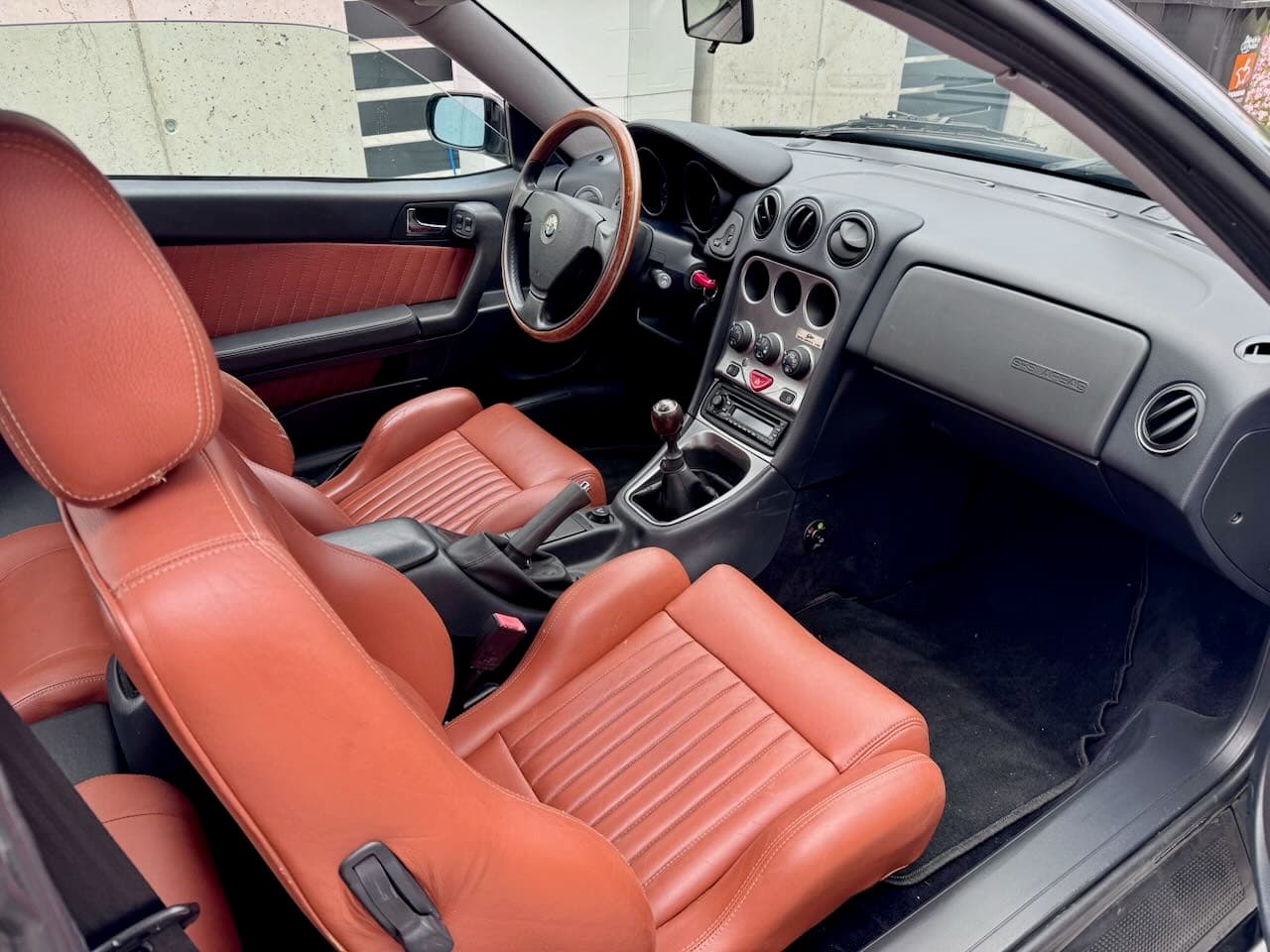 2001 Alfa Romeo GTV - 13