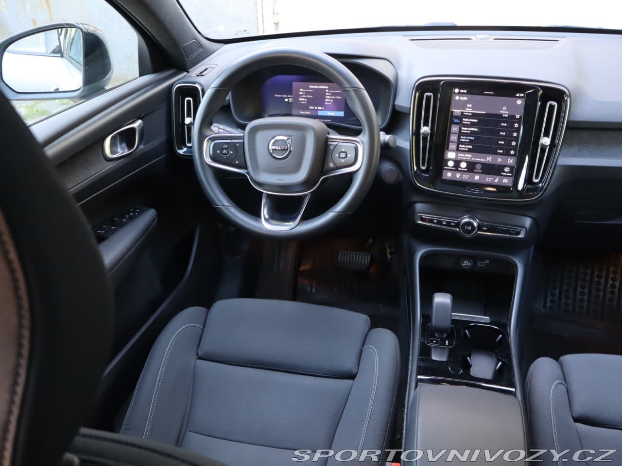 2022 Volvo C40 - 13