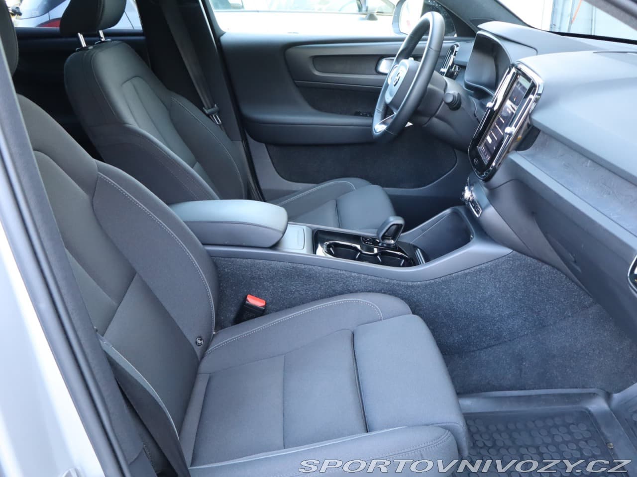 2022 Volvo C40 - 17