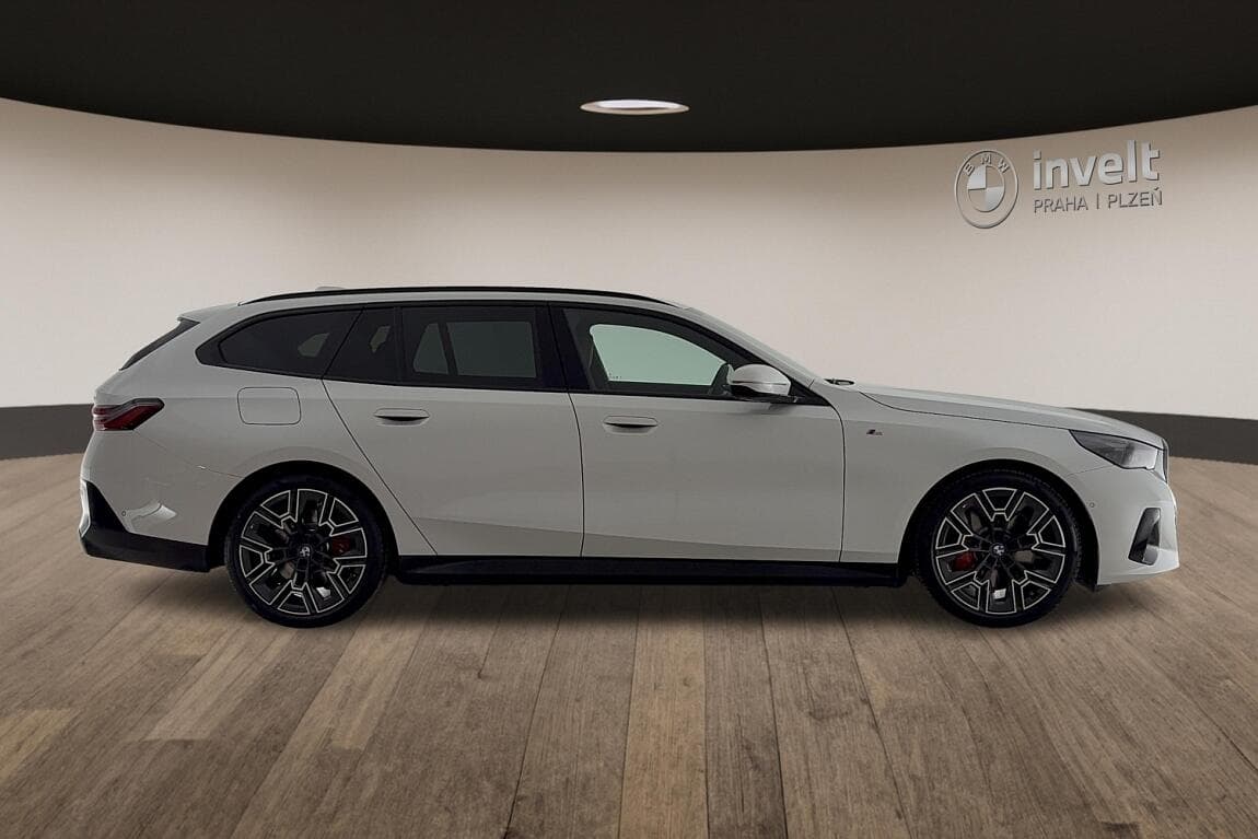 2025 BMW 5-SERIES - 4